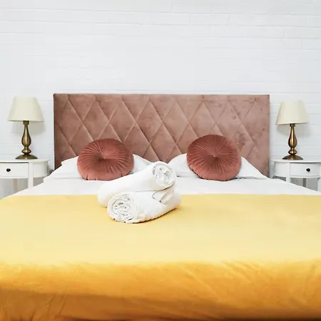Portos Boutique In Old Town Center * Brasov